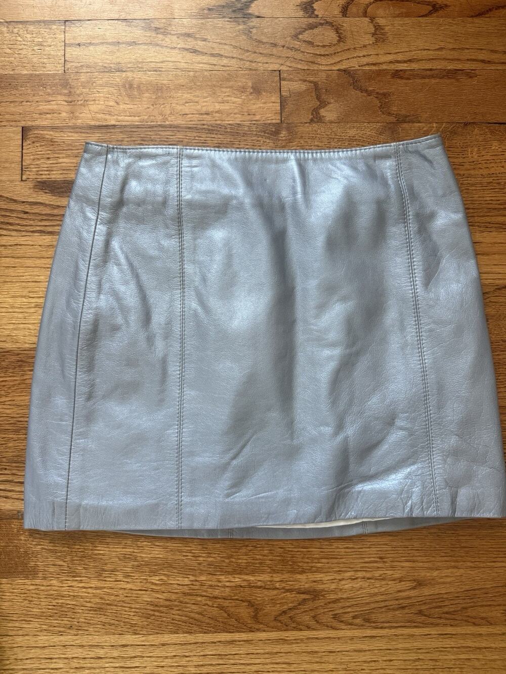 BCBG Max Azria Vintage Silver Metallic Leather Mini Skirt Sz 6